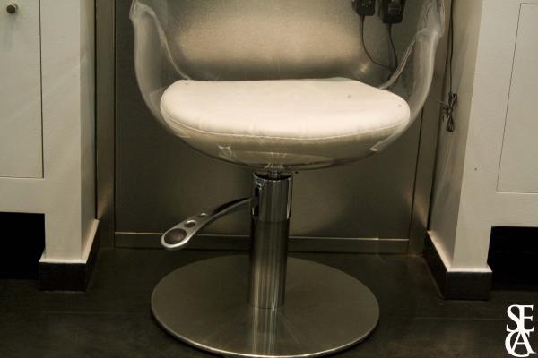 Je voudrais être un fauteuil dans un salon de coiffure pour dames...